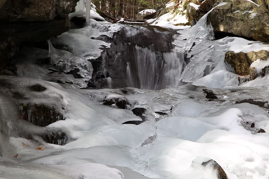 cold, melting, water, winter, ice, river, stream, cold temperature HD wallpaper