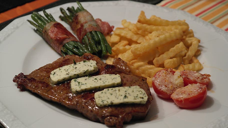 rumpsteak, beans, bacon, green, food, cook, eat, feed, nutrition HD wallpaper