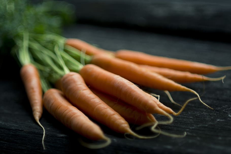 orange carrots in selective focus photography, food, fresh, vegetable, HD wallpaper