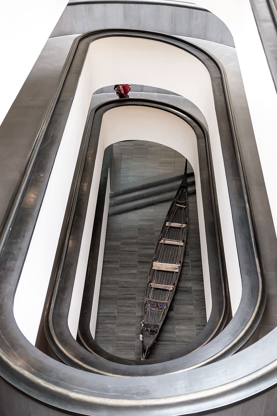 Oval staircaise, architecture and Cityscape, staircase, escalator HD wallpaper