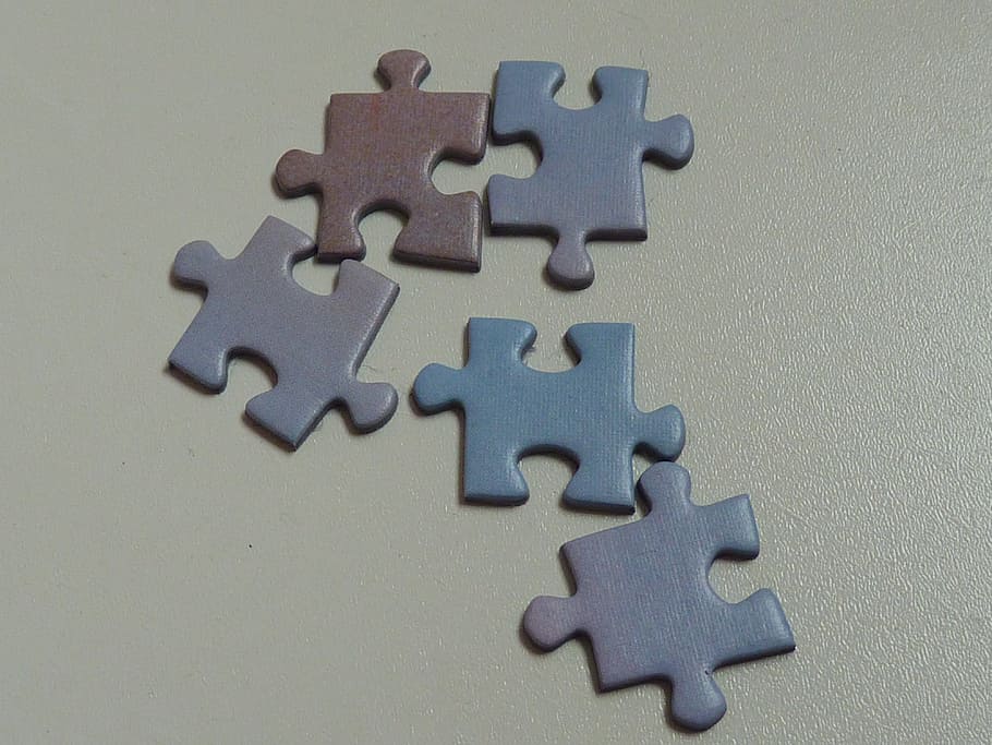 five puzzle pieces on beige surface, play, solution, jigsaw puzzle HD wallpaper
