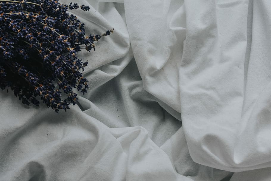 white textile, closeup photo of white cloth, sheets, bed, lavender HD wallpaper