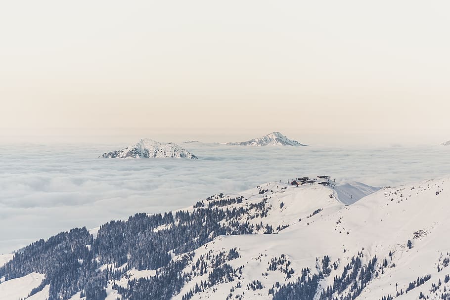 white snow covered mountains, mountain covered in snow, white mountain HD wallpaper