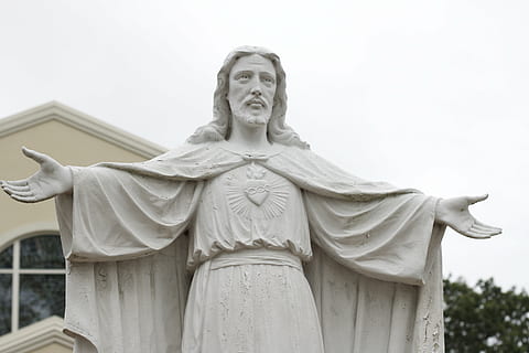 Jesus Christ concrete statue, white, christian, christianity HD wallpaper