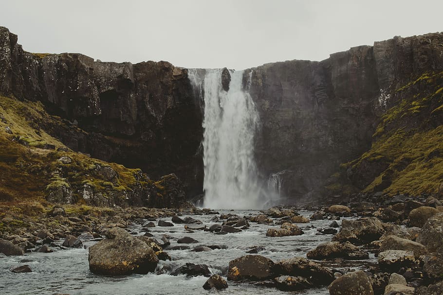 waterfalls near rocks, photo of waterfalls, river, stone, cliff HD wallpaper