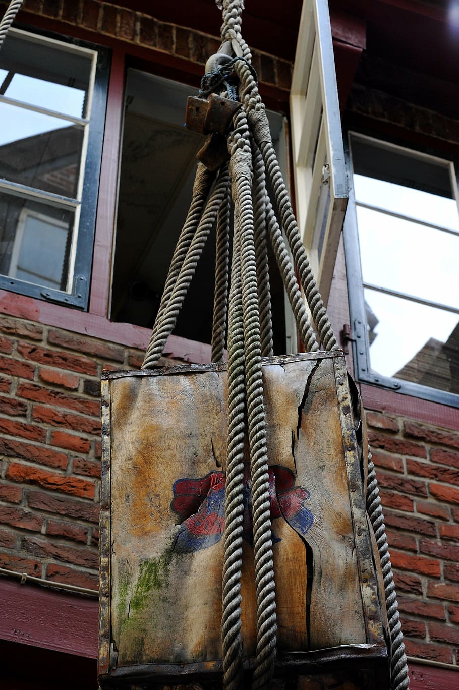hamburg, kontor, tee, box, brown, crane, rope, old, tourist attraction HD wallpaper