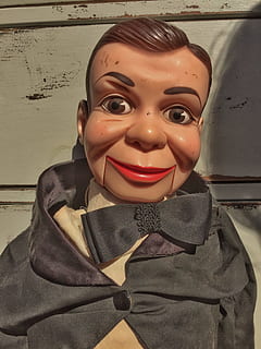 Dummy, Ventriloquist, Creepy, Doll, retro, bow tie, flea market HD wallpaper