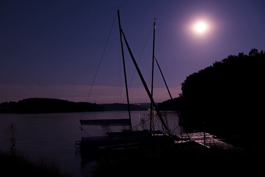 night, dark, darkness, moon, sky, lake, water, jetty, boot HD wallpaper