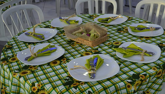 Table, Decoration, Dinner, Cutlery, dishes, sophistication HD wallpaper