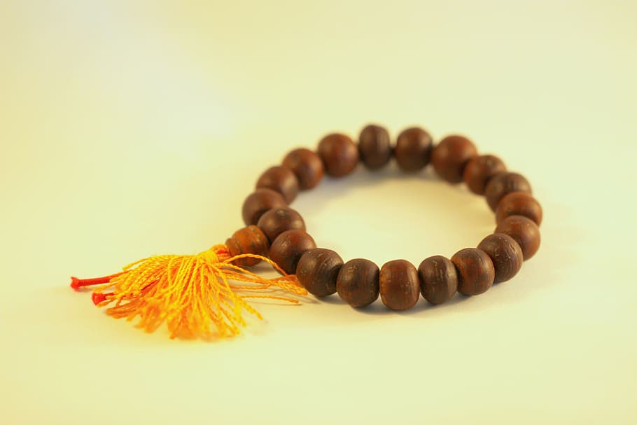 beaded brown bracelet, tibet, beads, prayer, wood, sandalwood