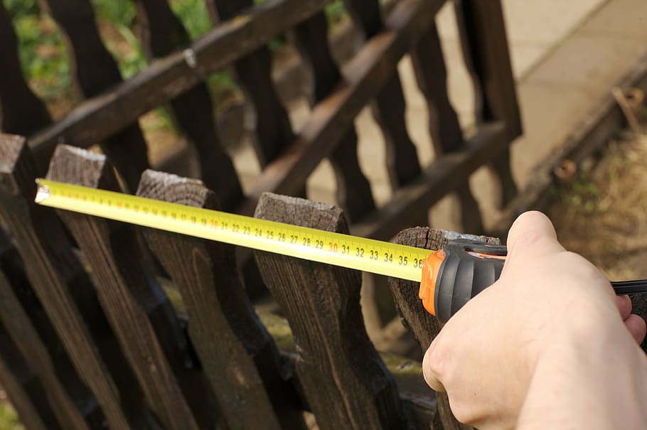 person measuring fence, tape measure, meter, length, centimeter, HD wallpaper