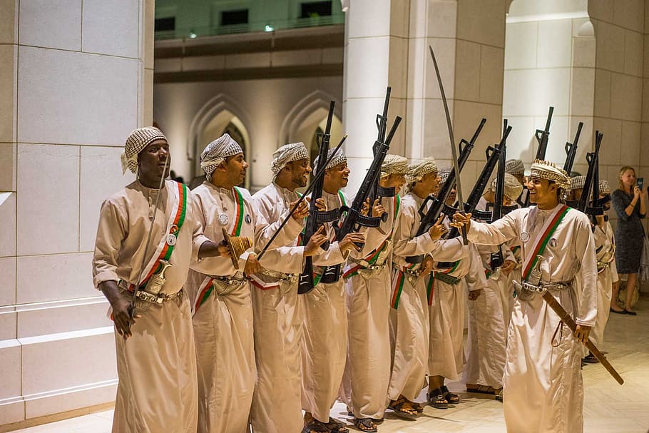 oman, opera, guard, tradition, middle east, singing, protection HD wallpaper