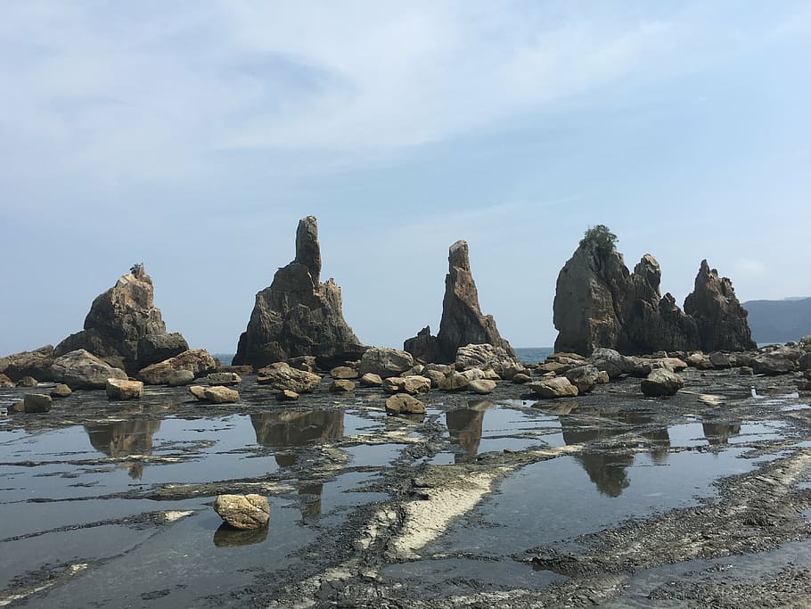 rock formations, coast, the shore, water, sky, solid, beauty in nature HD wallpaper