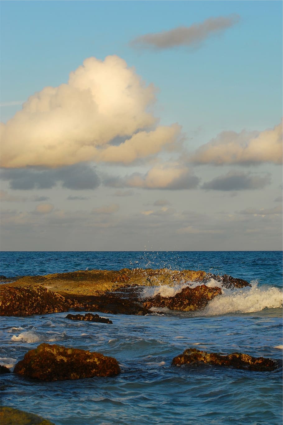 rocks, boulders, waves, splash, water, ocean, sea, horizon HD wallpaper