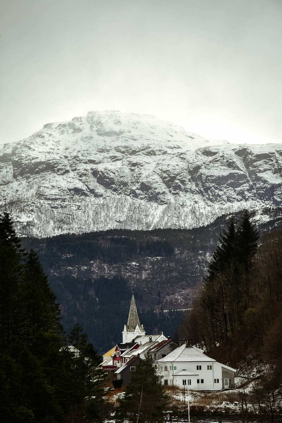 snow-covered mountains during daytime, houses near mountain range covered with snows HD wallpaper