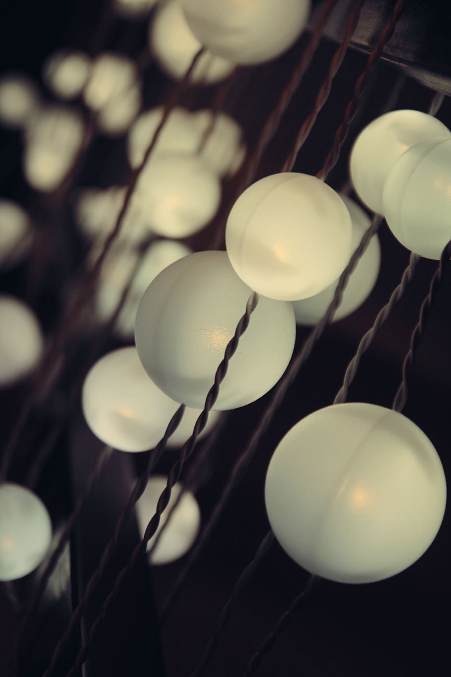 shallow focus photography of white balls, lamps, abstract, bubble HD wallpaper