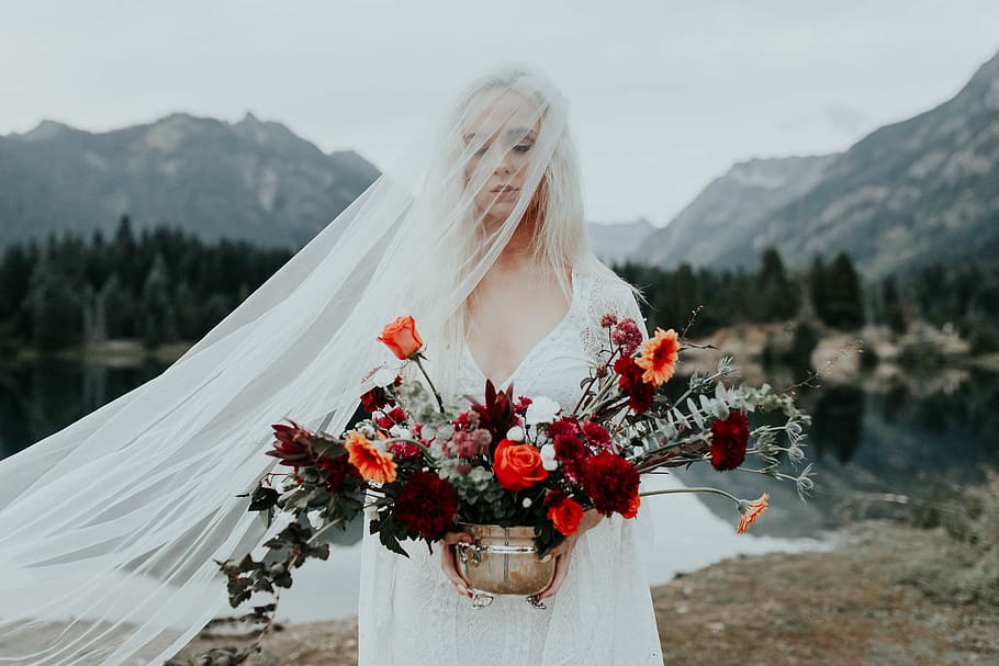 woman wearing a bridal gown holding a pot of flowers, wedding HD wallpaper