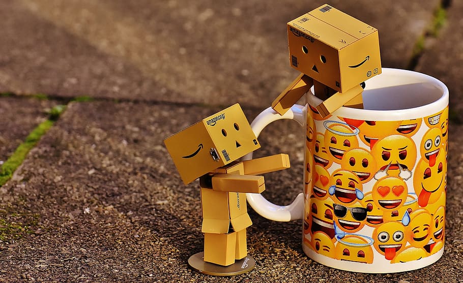 danbo, figures, cup, coffee cup, together, for two, funny, friendship HD wallpaper