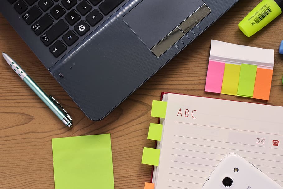 desk, laptop, notebook, pen, microsoft, notes, pc, postit, samsung HD wallpaper