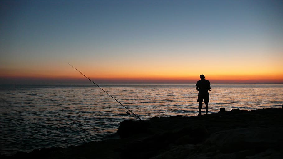 silhouette of a man near body of water, sunset, sea, angler HD wallpaper