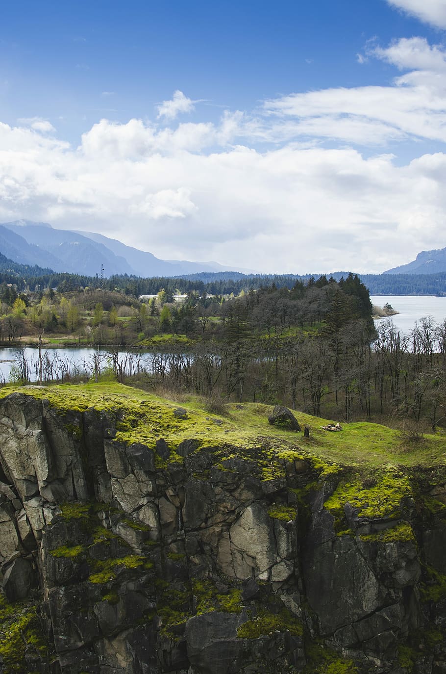 aerial photo of green cliff and river under blue sky during daytime, tree, cloud, rock, cliff, hill, river HD wallpaper