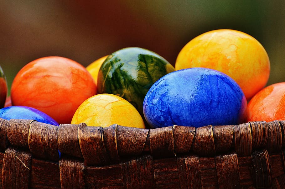 close-up photo of assorted-color egg lot, easter, easter eggs, HD wallpaper