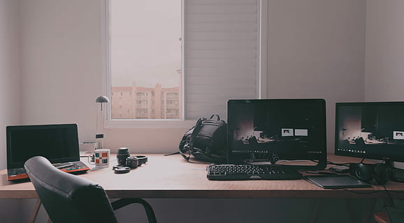 computer set on table, two turned on flat screen computer monitors with keyboard and mouse HD wallpaper