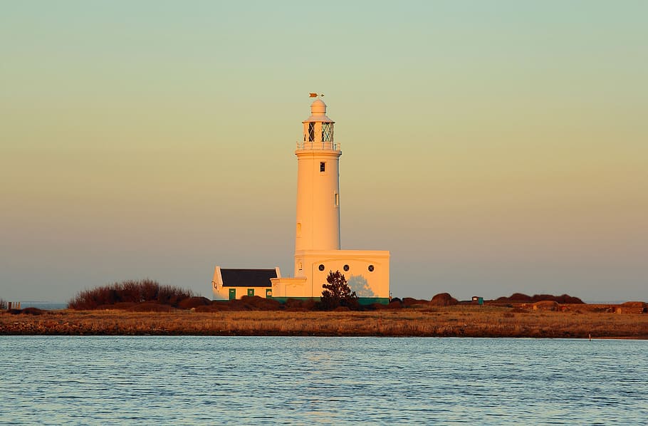 majak, ocean, water, lighthouse, sea, coastline, beacon, tower HD wallpaper