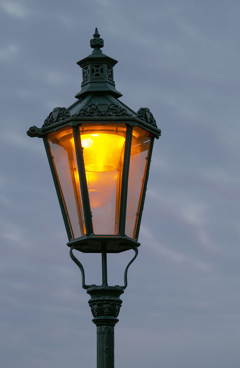 lamp, lantern, lighting, street lamp, evening, historic street lighting HD wallpaper