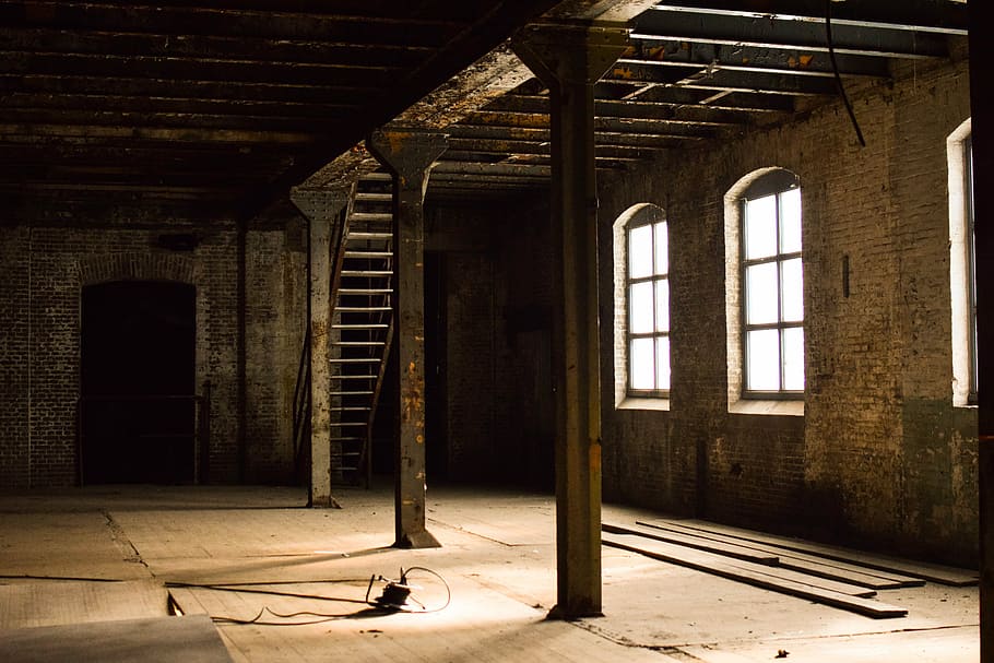 SugarCity abandoned factory, three gray steel posts indoor, brick HD wallpaper