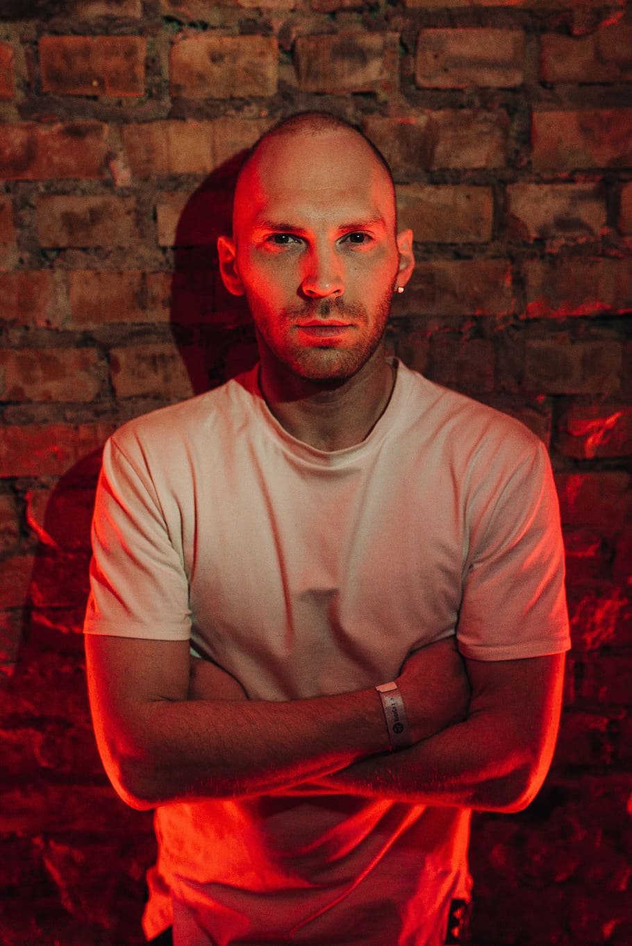 man, dj, building, looking at camera, portrait, front view HD wallpaper