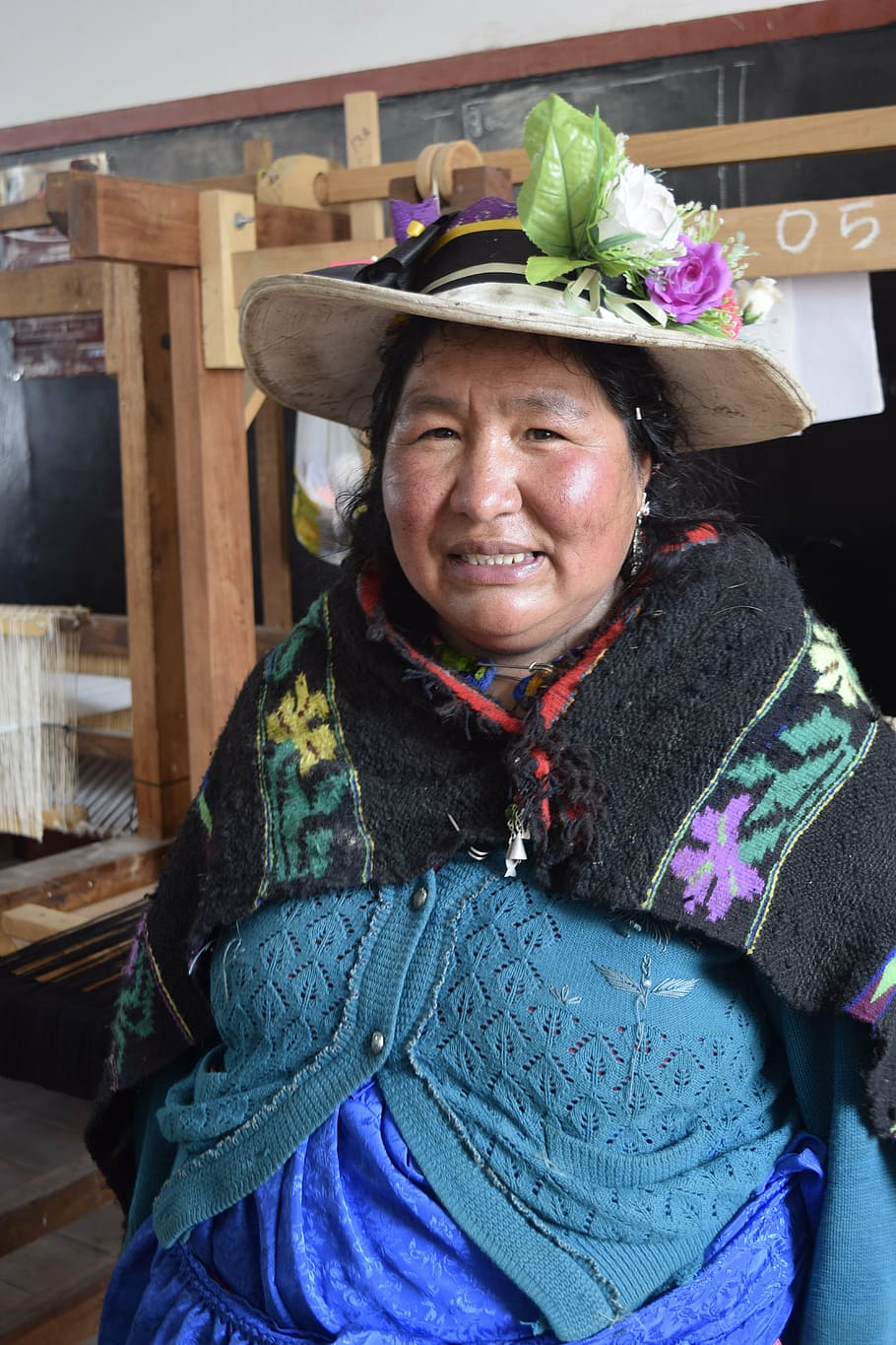 weaver, person typical, andean, peruvian, one person, looking at camera HD wallpaper