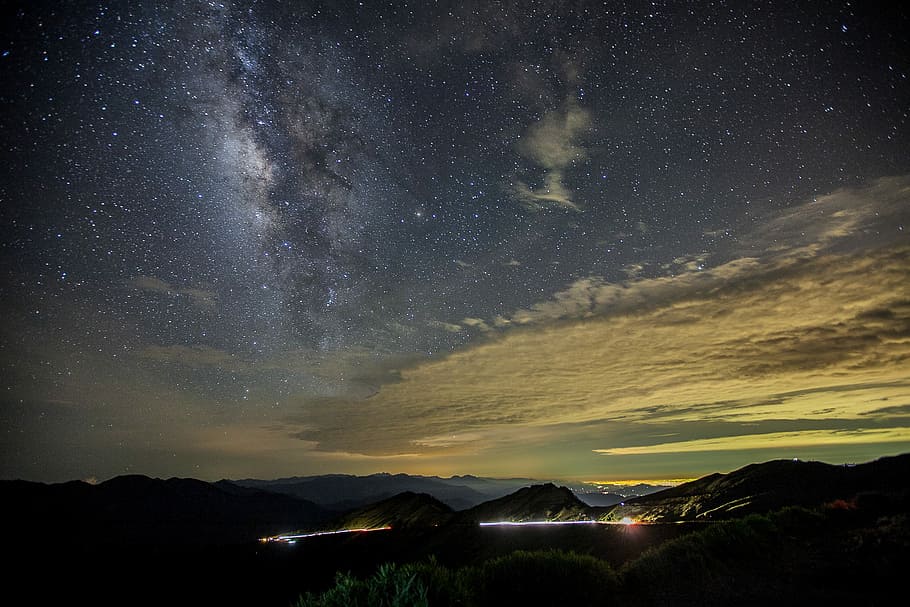 mountain range under Milky Way galaxy, milky way photography of hills at night HD wallpaper