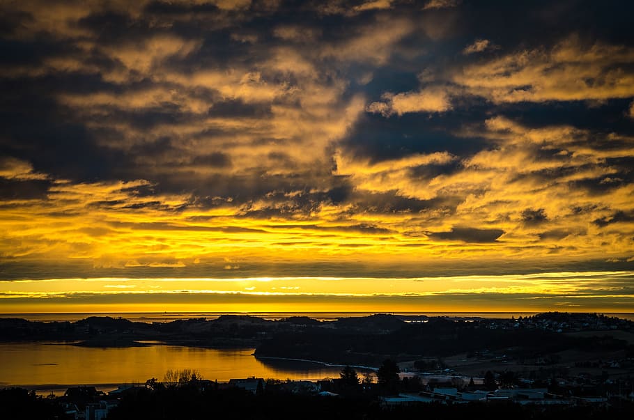 sky, yellow, dusk, sunlight, sky clouds, sunset, water, lake HD wallpaper