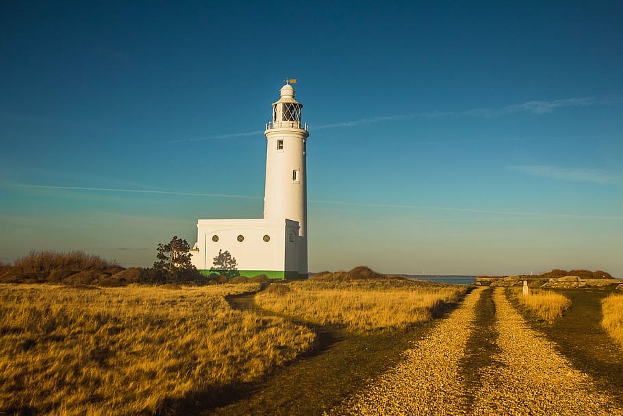 white concrete house under blue sky, lighthouse, shore, path HD wallpaper
