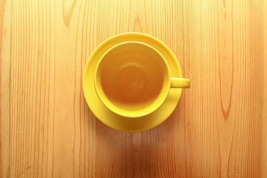 Cup, Glass, Color, Table, Wood, wooden table, yellow, cmjn