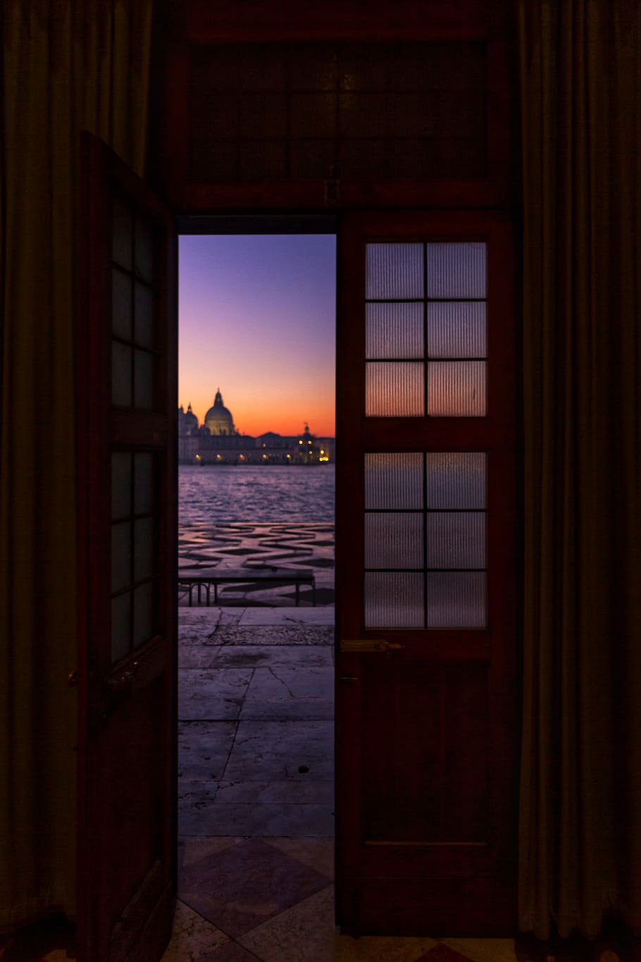 silhouette photo of windows, sunset, sky, architecture, sea HD wallpaper