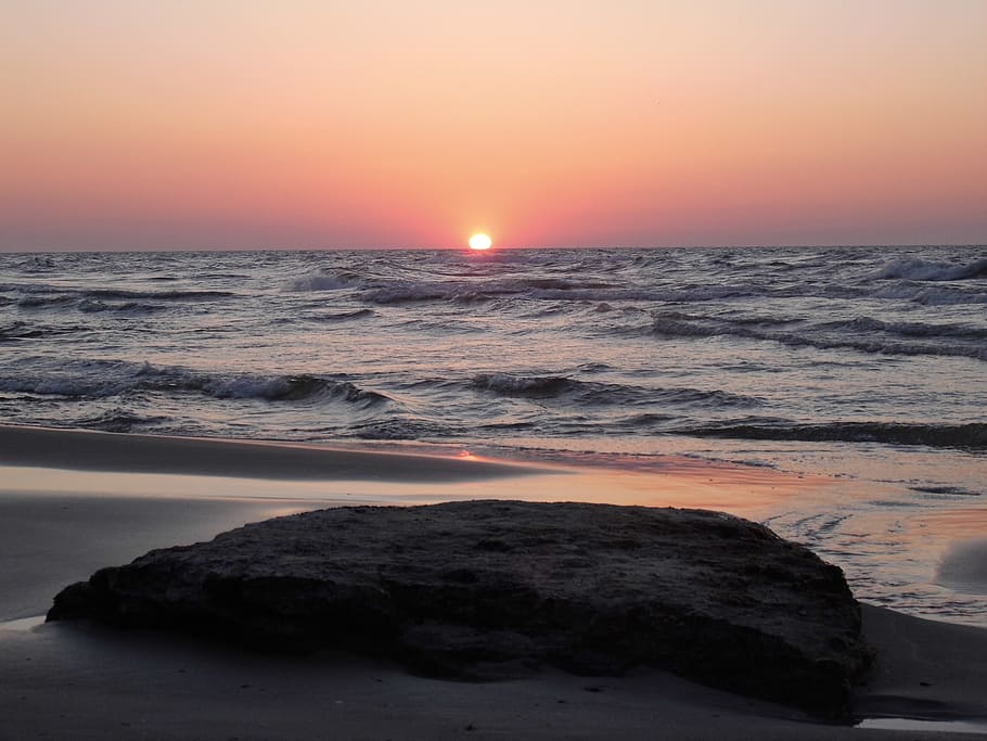 sunset, sea, beach, coast, ocean, horizon, distant, wide, holiday HD wallpaper