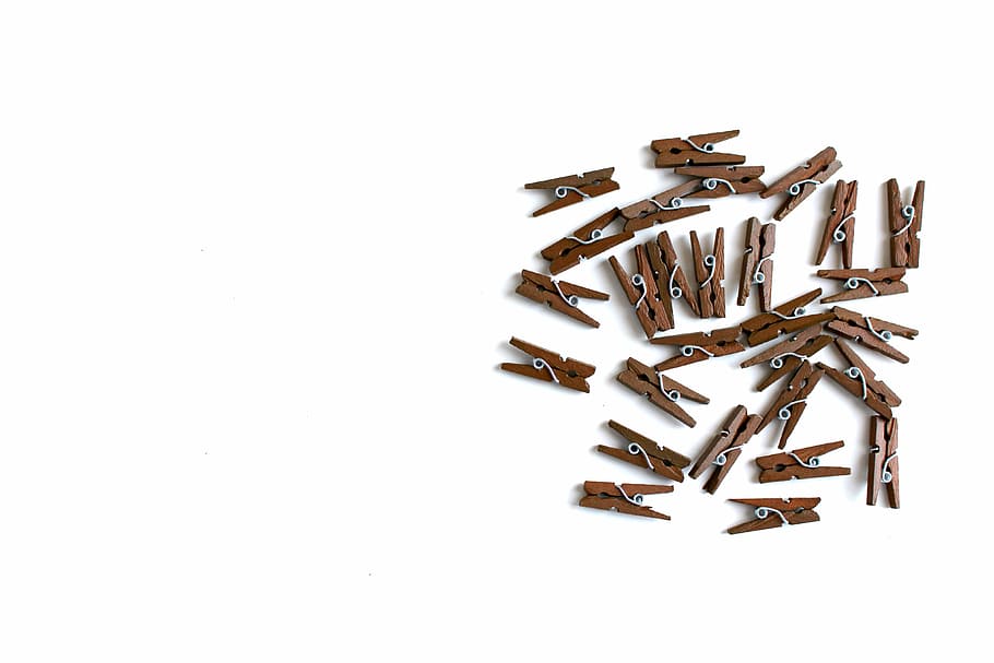brown wooden clothes pin lot, clothes peg, clip, together, laundry HD wallpaper