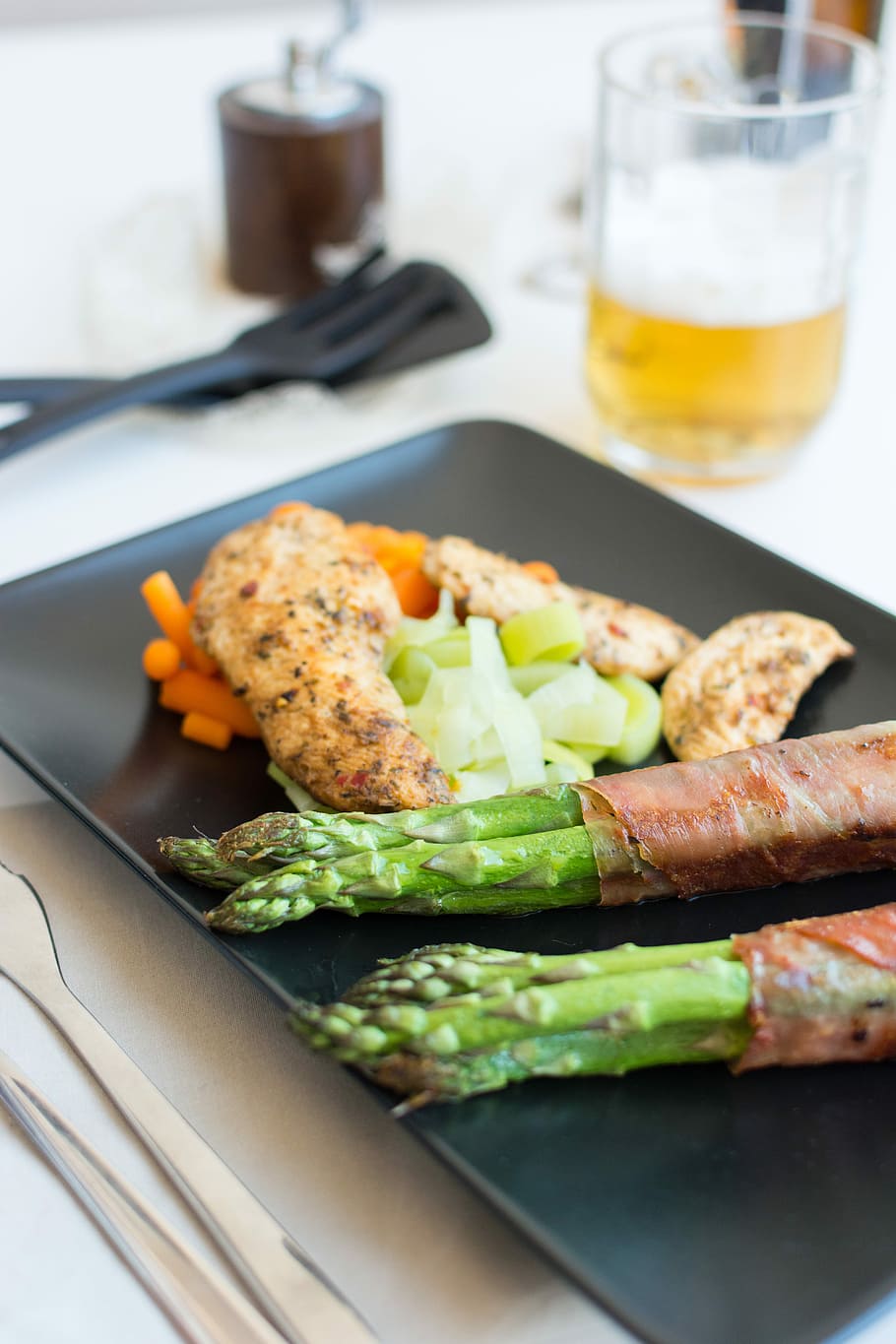Chicken steak with vegetables and beer, asparagus, healthy, meat