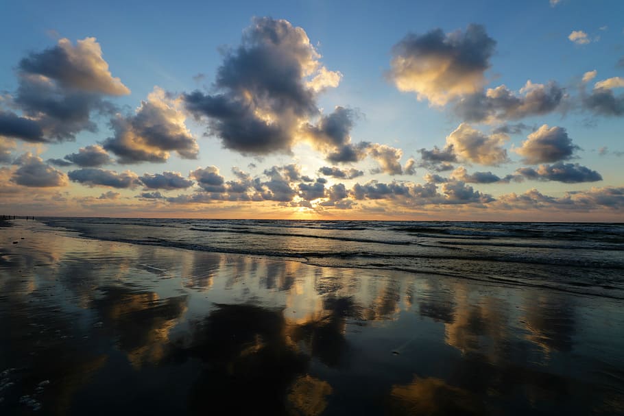 body of water under cloudy sky during daytime, ocean, clouds HD wallpaper