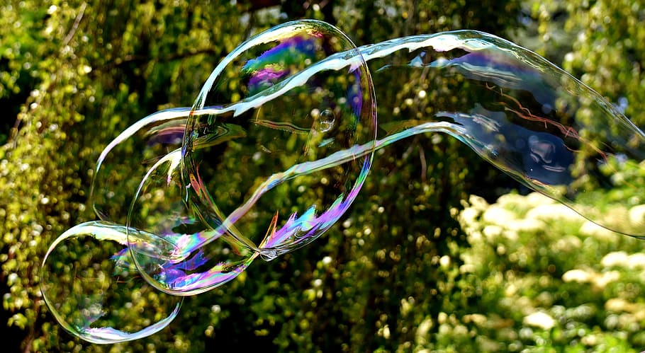 Soap Bubble, Huge, large, make soap bubbles, wabbelig, iridescent HD wallpaper