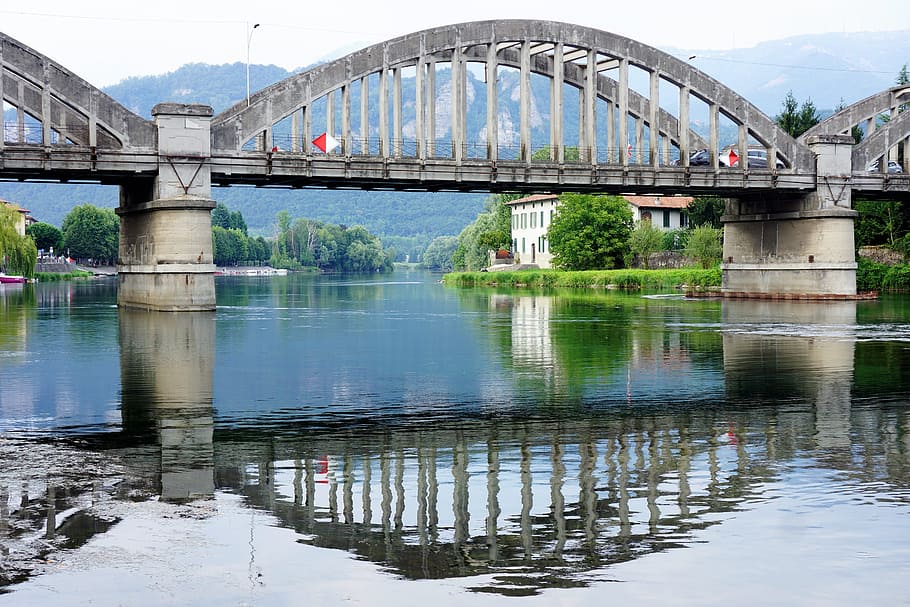bridge, reflection, water, river, mirroring, italy, tree, stone bridge HD wallpaper