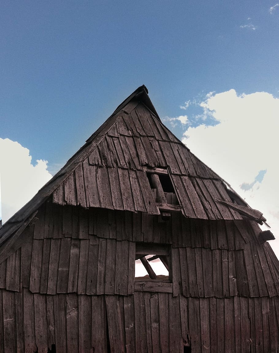 barn, broken, clouds, hut, old, sky, wooden, woods, wood - Material HD wallpaper