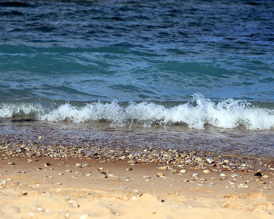 ocean waves hammering seashore, beach, rocky, water, lake, gradient HD wallpaper