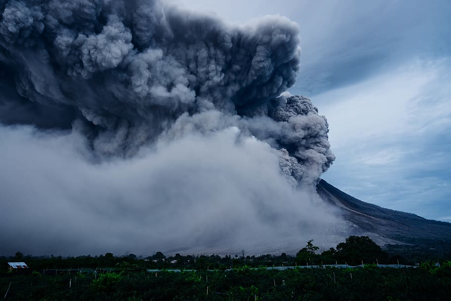 landscape photography of green leafed trees, volcano, explosion HD wallpaper