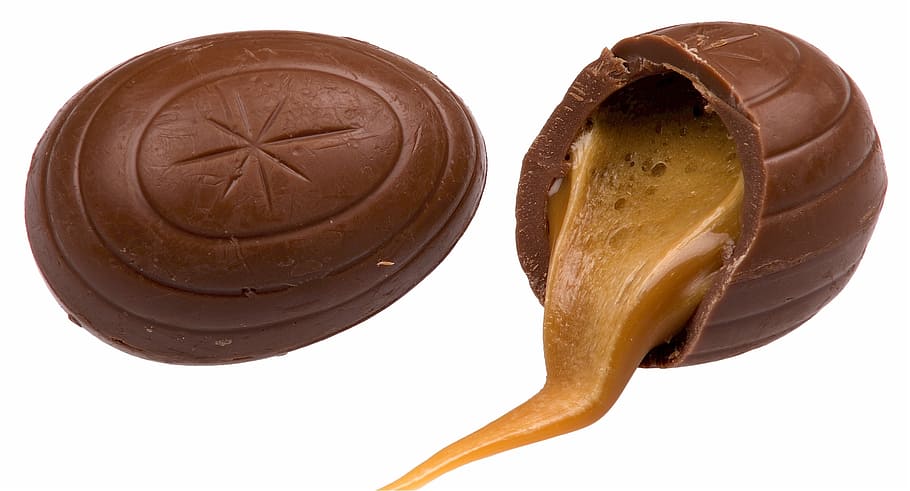 chocolate filled with caramel, chocolate easter egg, praline HD wallpaper