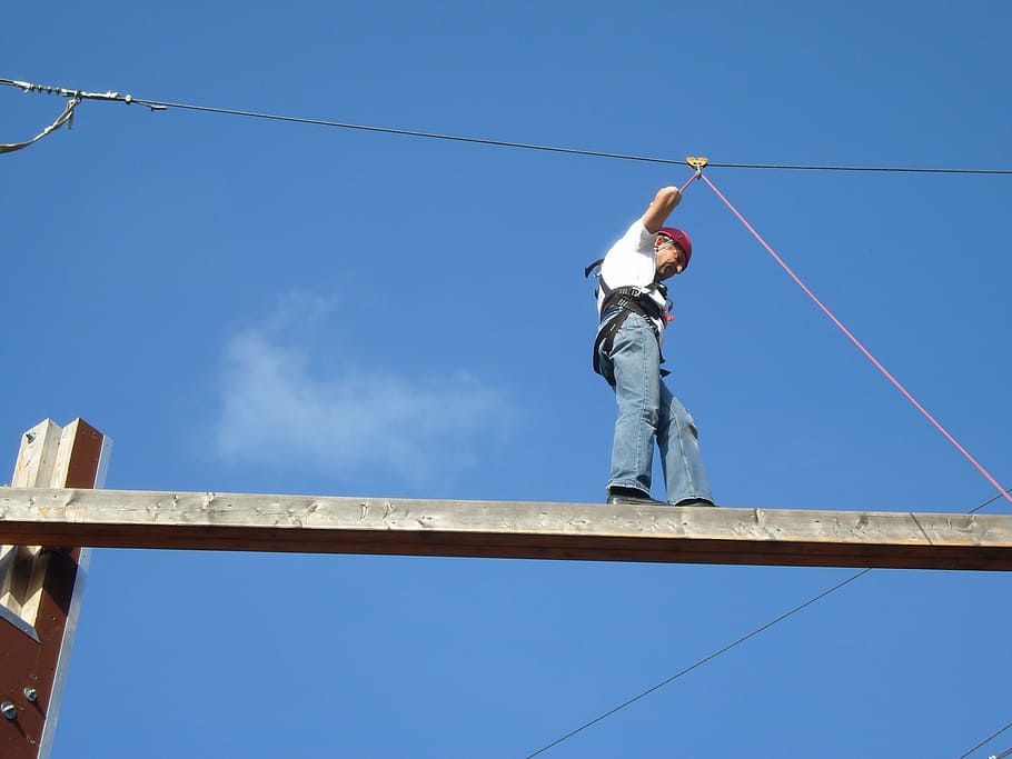 person on brown wooden rack during day time, rope types, climb HD wallpaper