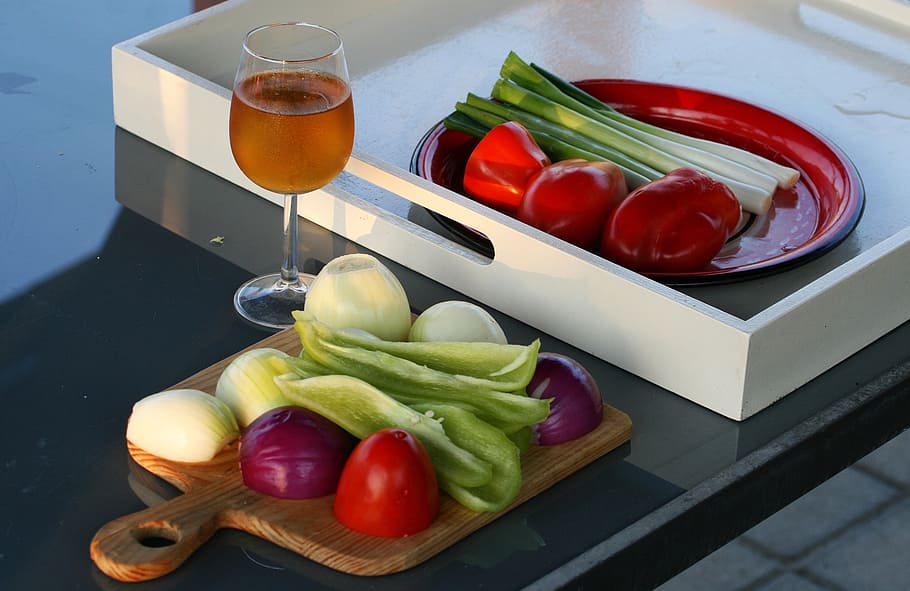 variety of sliced vegetables on chopping board, wine, drink, food, HD wallpaper