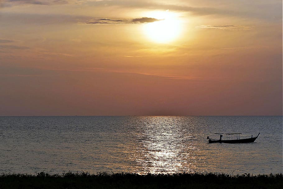 silhouette photo of boat on see under sunrise, sunset, sea HD wallpaper